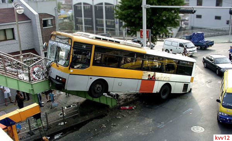 Сумасшедший автобус. Crazy Bus.