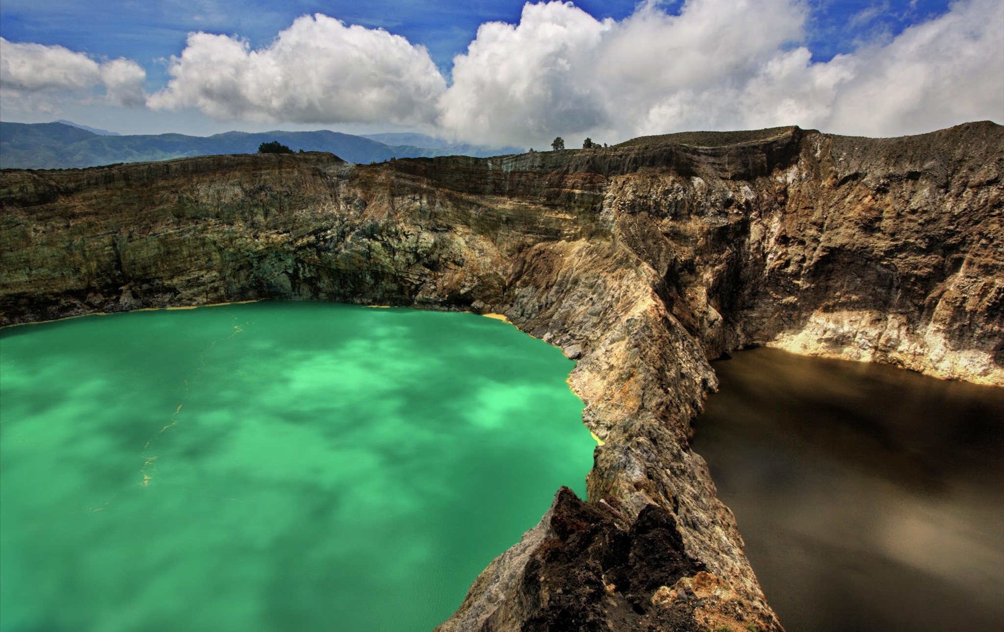 Кратерные озера Келимуту, остров Флорес (Индонезия)