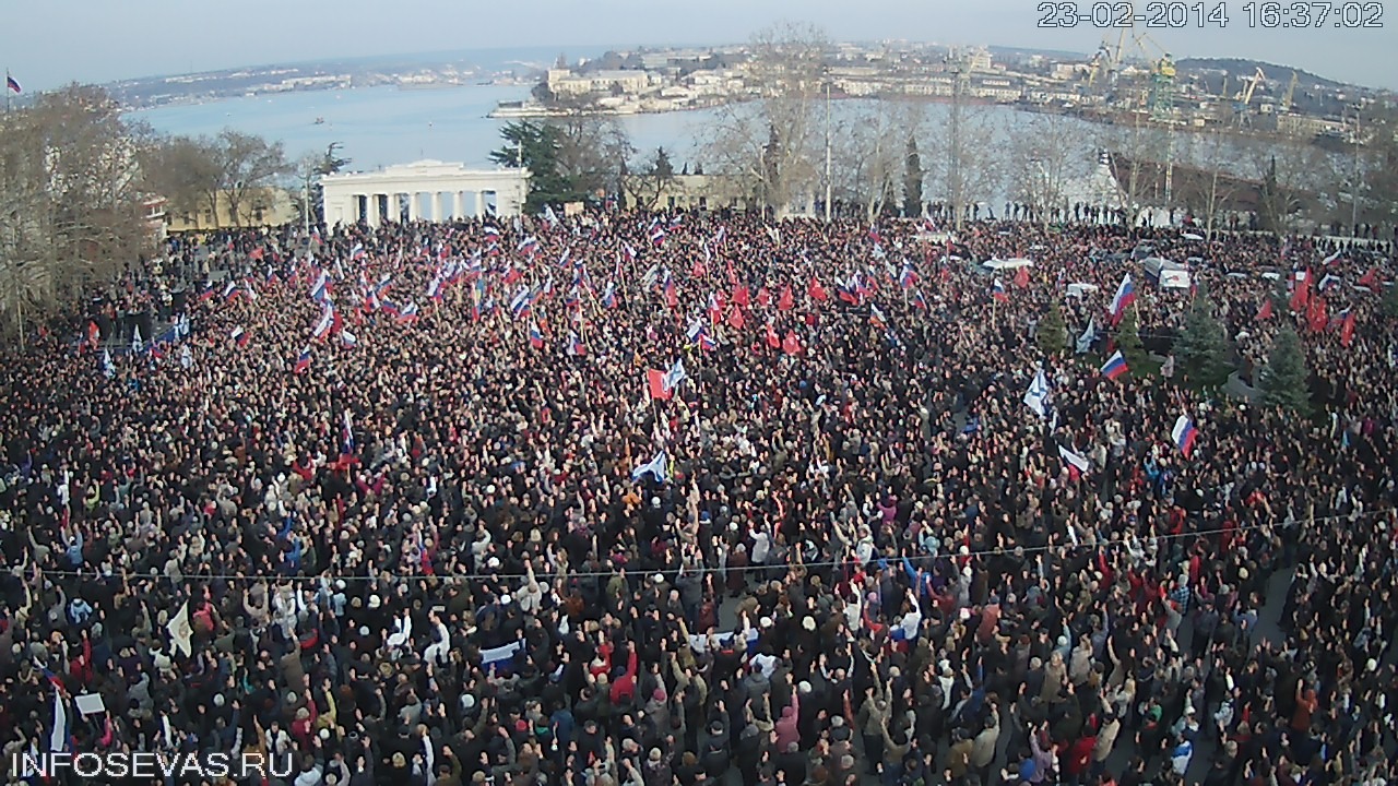 Дальнейшие события. Митинг в Севастополе 23.02.2014. Митинг площадь Нахимова в Севастополе 2014. Митинг 23 февраля 2014 года в Севастополе. Митинг на площади Нахимова 23 февраля 2014 года.