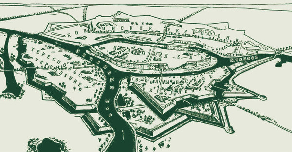 Брестская крепость была построена русскими военными в 1836-42 годах. Крепость состояла из цитадели и трёх защищавших её укреплений общей площадью 4 км² и протяжённостью главной крепостной линии 6,4 км. В 1864—1888 годах по проекту Эдуарда Ивановича Тотлебена крепость была модернизирована. Она была обнесена кольцом фортов в 32 км в окружности, на территории Кобринского укрепления построены Западный и Восточный форты.
В 1913 году было начато строительство второго кольца укреплений, которое должно было иметь в окружности 45 км, но до начала войны оно так и не было закончено.