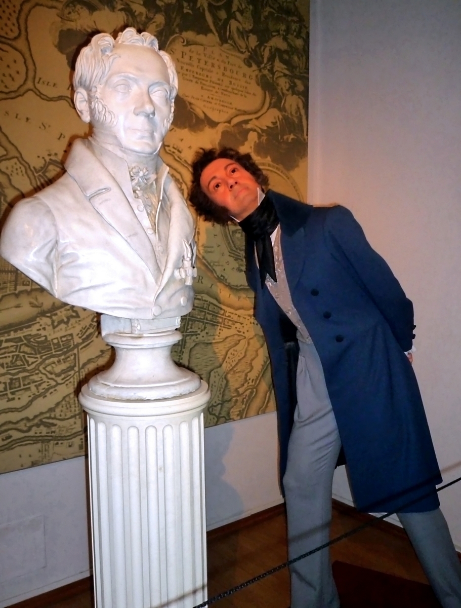 Восковая статуя Ломоносова, подарок миру искусства