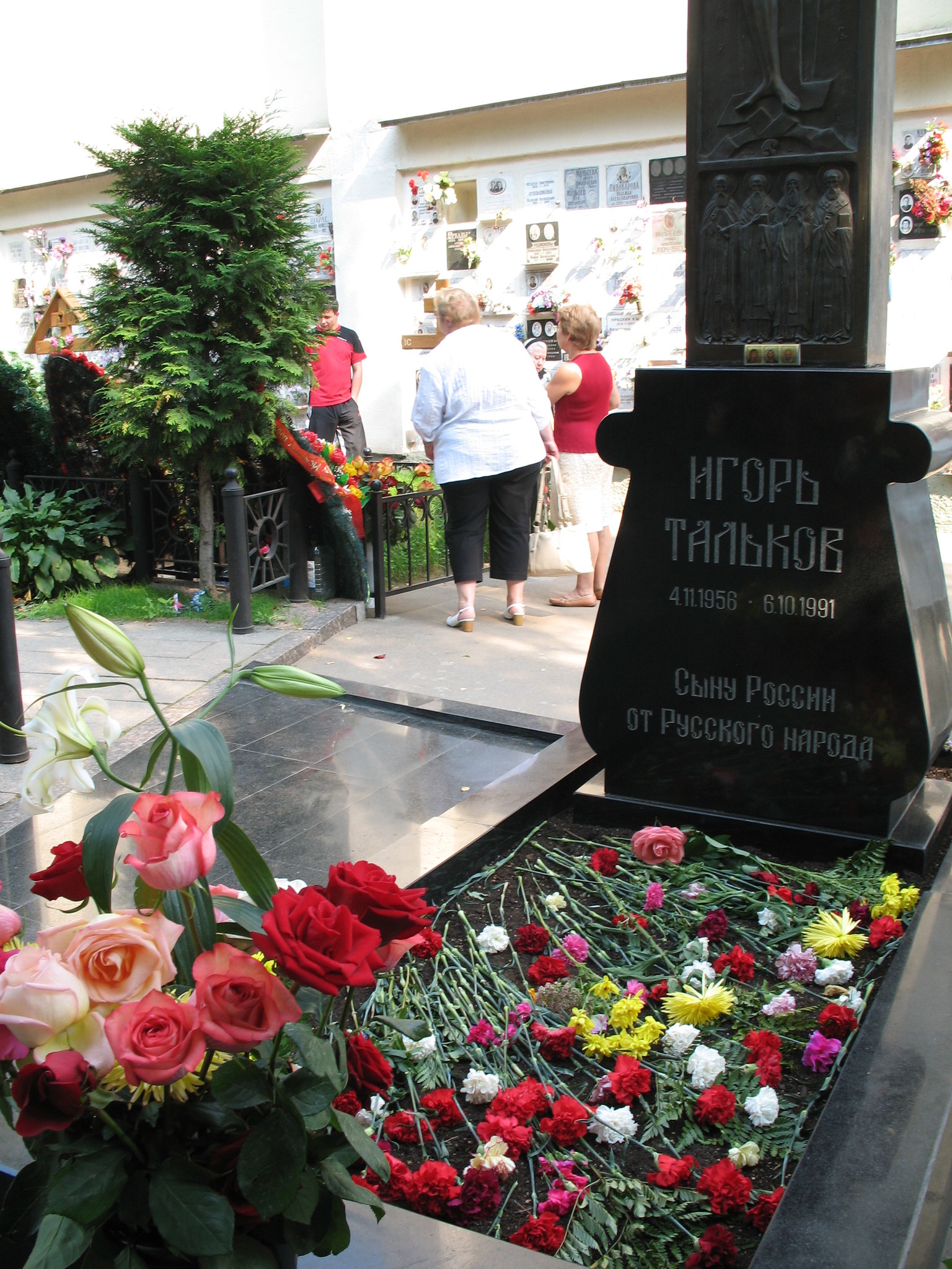 Могила Игоря Талькова на Ваганьковском кладбище